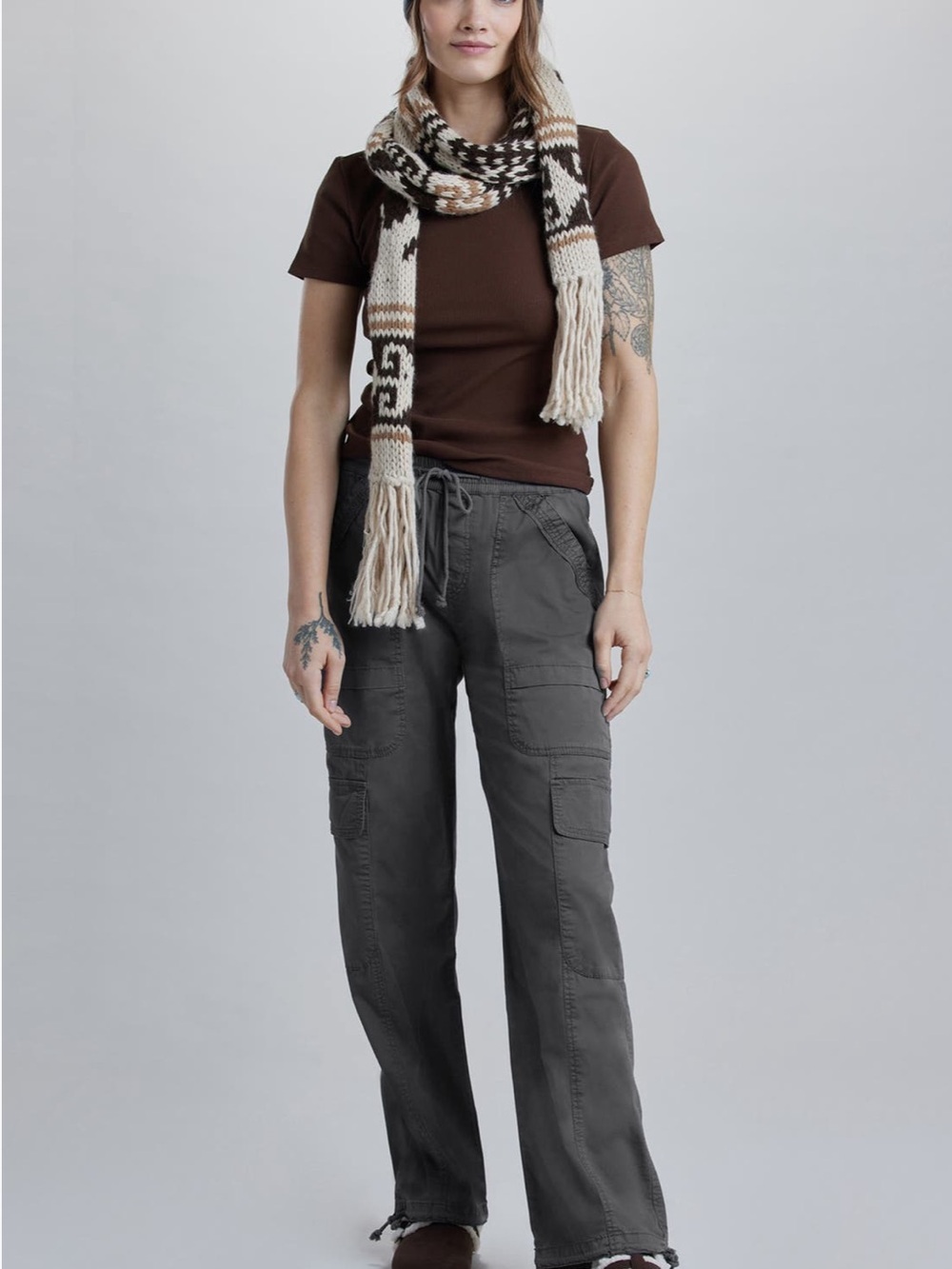Women's Wide-Leg Cargo Pants with Drawstring Waist - Charcoal - Picture 4 of 4